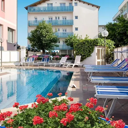 Hotel Sanremo 3*